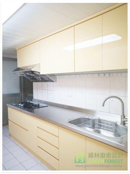 新北市淡水區淡金路謝小姐 一字型253cm廚具+213cm平檯櫃 1 12056