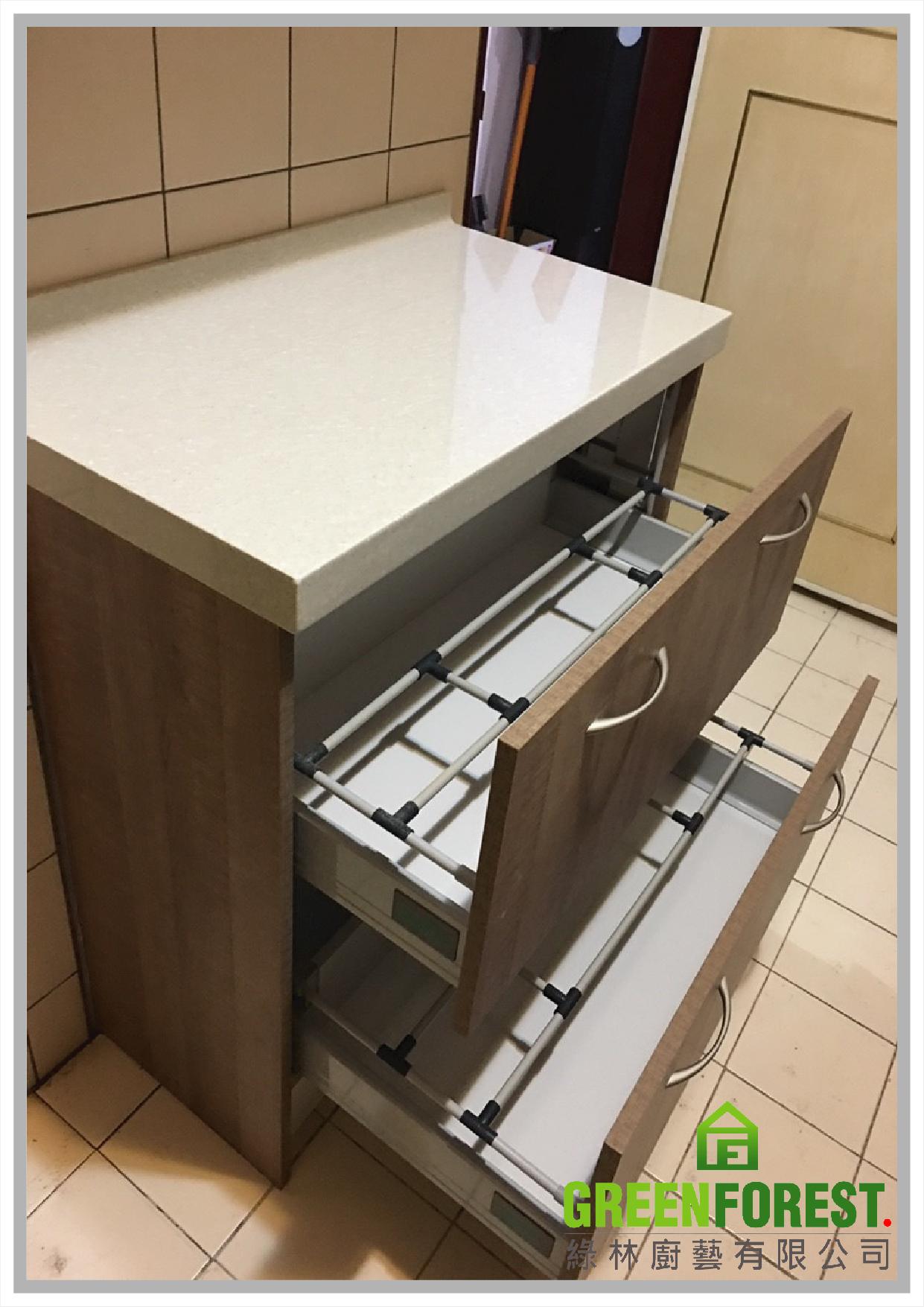 新北市土城區裕民路許小姐 一字型220cm廚具+餐櫃90m 7 01204