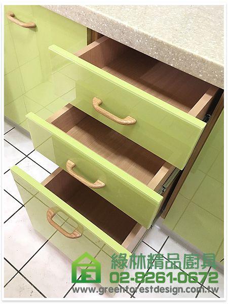 桃園區楊梅鎮瑞平路儲小姐 一字型223cm廚具 6 12 22