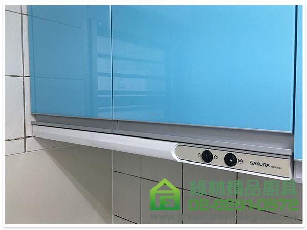 桃園市蘆竹區新南路一段劉小姐 一字型240cm廚具 3 14 11