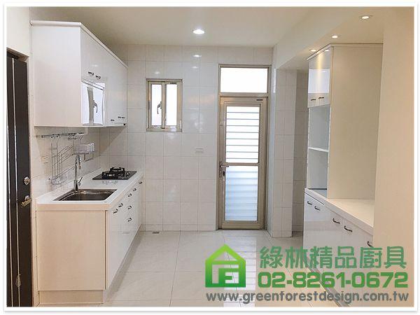 新北市板橋區新海路許先生 二字型210cm廚具+124餐櫃+65cm 電器櫃 1 15 10