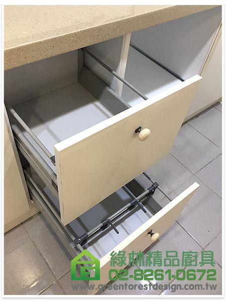 新北市新店區安民街曾小姐 L字型387cm+220cm廚具+50cm高身櫃+135cm畸零地收納掀櫃 9 2 41