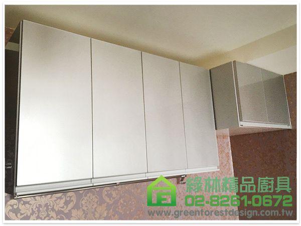 台北市中正區衡陽路陳小姐 一字型127cm廚具+70cm冰箱上櫃 4 3836