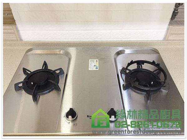 新北市新店區安民街曾小姐 L字型387cm+220cm廚具+50cm高身櫃+135cm畸零地收納掀櫃 4 53