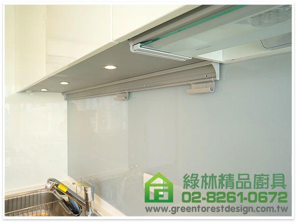台北市中山區復興北路簡先生 ㄧ字型262cm廚具+60cm電器櫃+80cm冰箱上櫃+19cm收納櫃 3 DSC03564